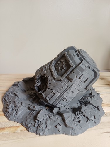 Warhammer 40k crashed drop pod - warhammer,