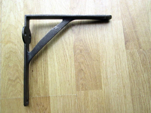 Victorian cistern shelf - cistern,