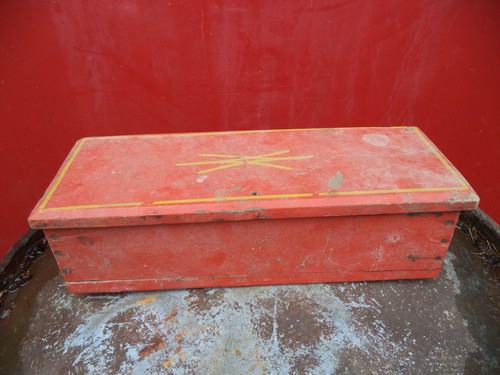Vintage toolbox tractor - vintage,