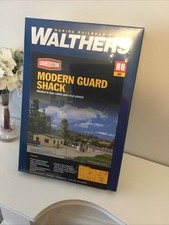 Walthers HO Model Kit Modern