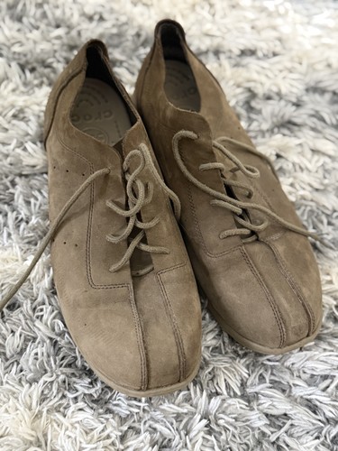 Crocs mens suede taupe casual - mens,