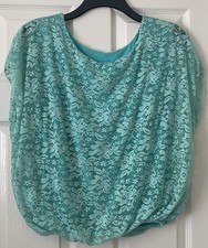 Ladies Green Lace Bubble Hem
