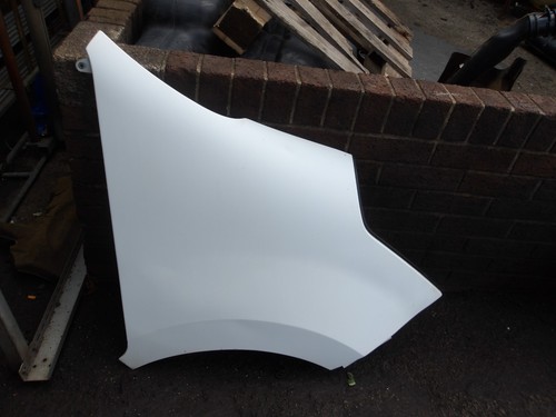 Renault master front - wing, o/s