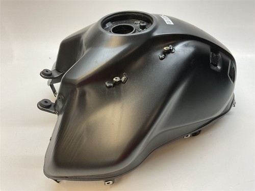 2023 ducati monster - monster, tank