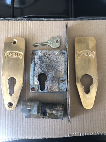 Banham lock bs3621 mortice - banham,