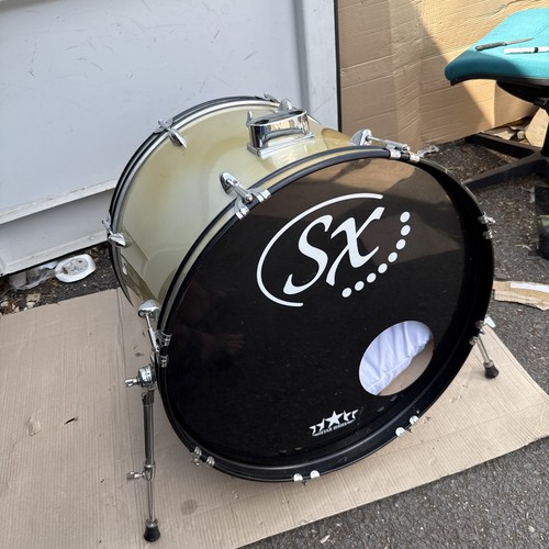 22x16 sx bass drum - 22”.,