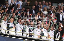 PLAY OFF TROPHY PHOTO