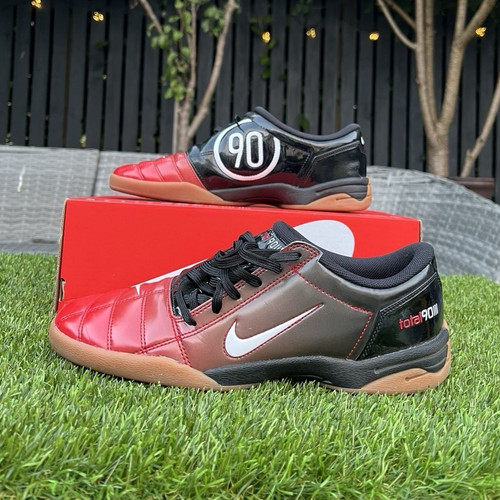Nike total football astro - total,