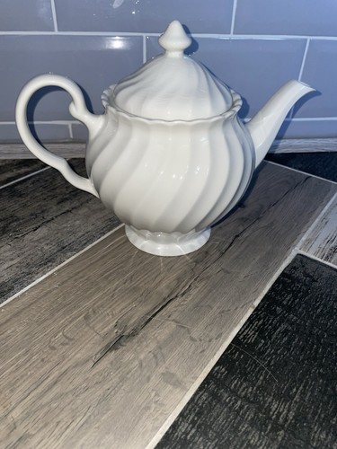 Johnson brothers regency swirl - regency,