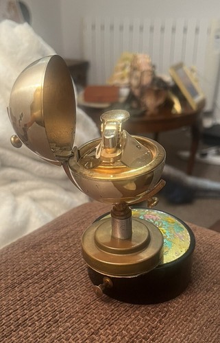 Rare vintage brass globe - rare,