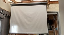 Pull Down Projector Screen