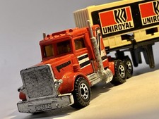 Matchbox🔥1981 Peterbilt Truck Convoy Series & Uniroyal Trailer 1:80