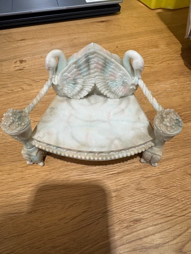 Priscilla hillman enesco swan - hillman,