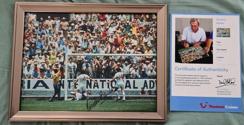Gordon banks signed england - signed,