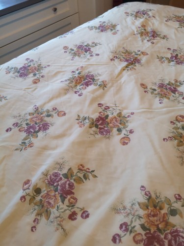 Vintage yellow floral - yellow, bed