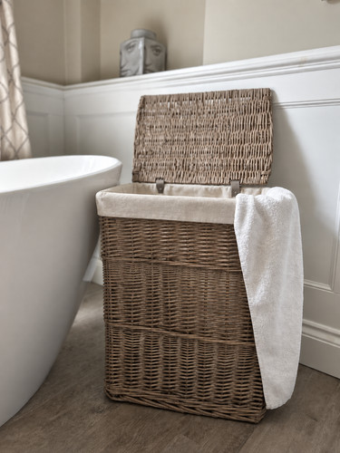 Lidded laundry basket wicker - lidded,