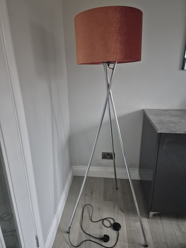 Standard tripod floor lamp - tripod,