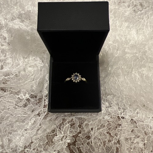 9ct yellow gold rare - yellow,