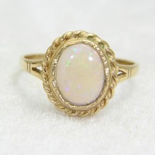 Vintage Opal 9ct Yellow Gold
