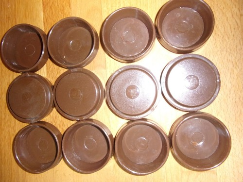 Large castor cups - 12, brown