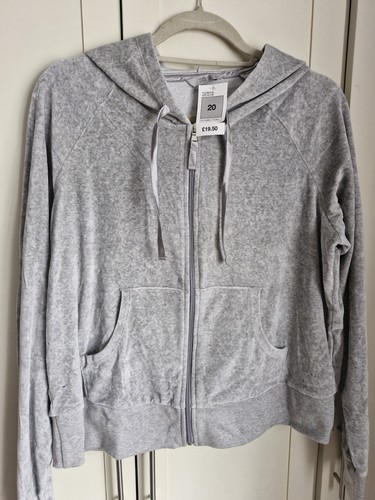 Ladies zipped jacket/