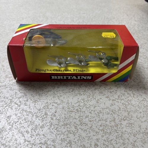 Vintage britains 9546 - 9546, ploughs