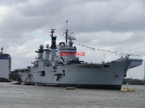Photo hms illustrious - photo,