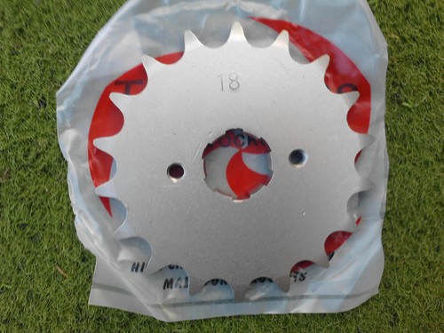 Front sprocket 18t fits - front,