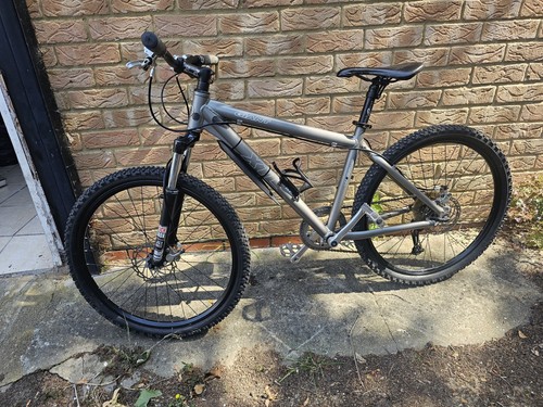 Giant xtc mountain bike - giant,