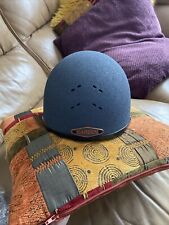 Immaculate Karben Navy Jockey Skull Hat Size 55 Pony Club Approved Pas 015