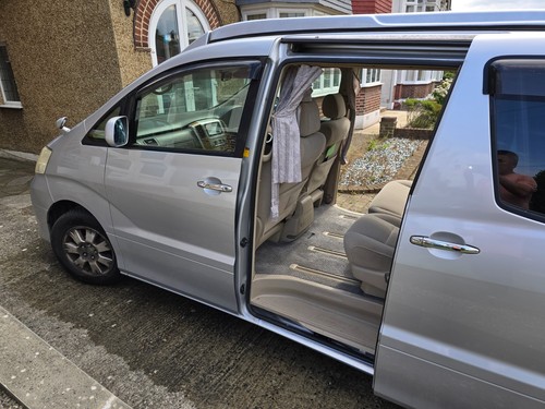 2004 toyota alphard - toyota,