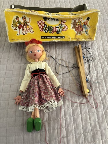 Pelham puppet marionette - pelham,