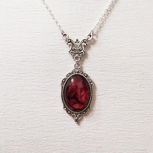 Vintage red stone pendant - vintage,