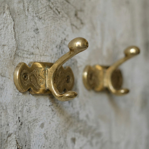 Unlacquered solid brass - unlacquered,