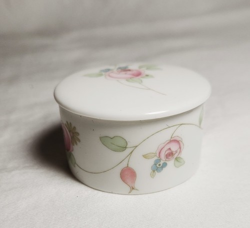 Very small wedgewood - small,