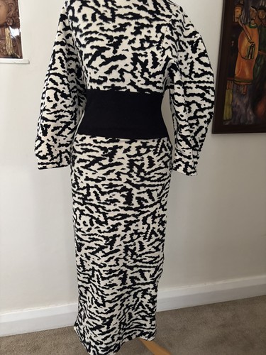 Issa london black white animal - white,