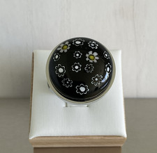 Black w/Daisies Round Murano