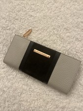 Women’s Amanda Wakeley Wallet Purse Stone Pebble Leather / Black suede Super Con