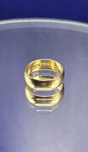 22ct gold band ring - 22ct,