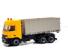Herpa - 1:87 Scale Mercedes 2654 Bulk Waste Roll on Roll Off