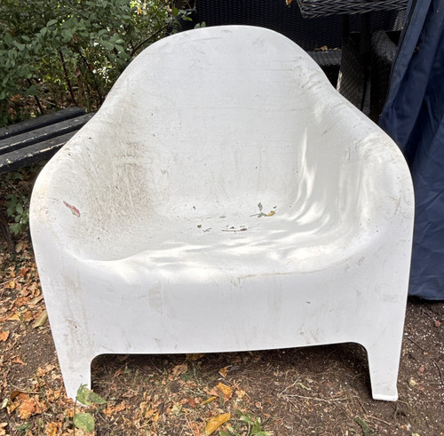 White plastic modern outdoor - plastic,
