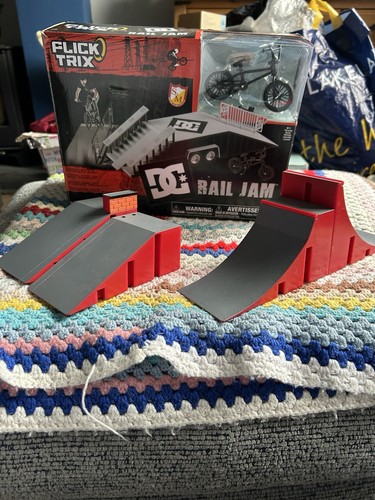 Flick trix shoes - dc, rail