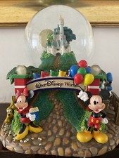 Walt Disney World Magic Kingdom Themed Musical Snowglobe