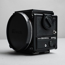 Zenza Bronica ETRSi Body with Strap - Mint Condition, Boxed.