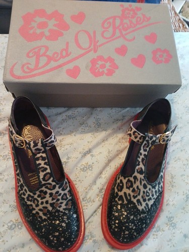 Irregular choice bed - bed, of