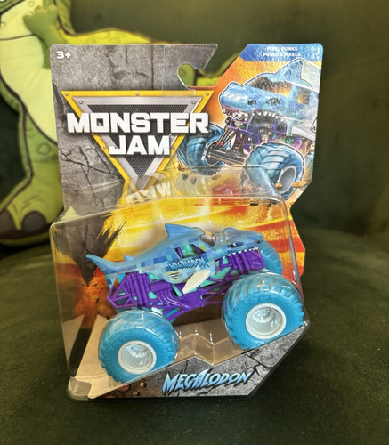Monster jam megalodon - megalodon, series
