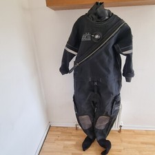 Seaskin dry suit with Kevlar knee pads, telescopic midrift apex valves and hoses