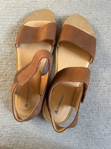 Naturalista size sandals - size,
