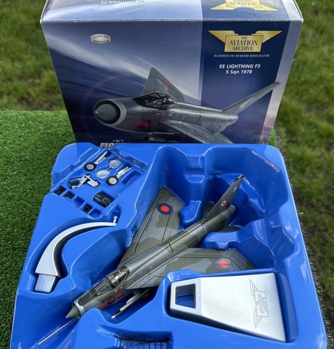Corgi lightning xr718 - xr718,