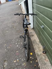 black carrera bike with